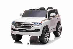 Voiture électrique pour enfants Toyota Landcruiser 12V, BLANCHE, Siège en similicuir, Batterie 12V/7AH, Portes ouvrantes, Moteur 2 x 35W, Télécommande 2,4 Ghz, Roues souples EVA, Suspension, Démarrage progressif, Lecteur MP3 avec entrée USB/AUX, Licence